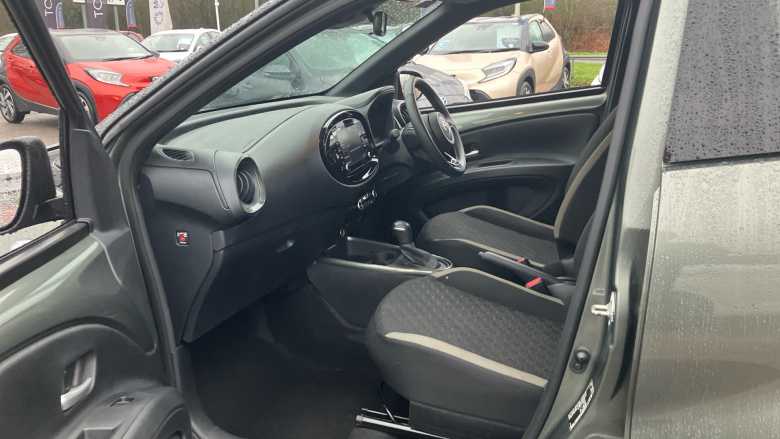 Toyota Aygo X 1.0 VVT-i Edge 5dr Auto Petrol Hatchback